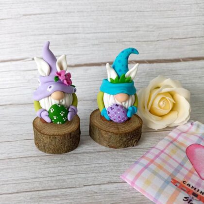 Mini Estatueta Biscuit - Gnomo de Páscoa